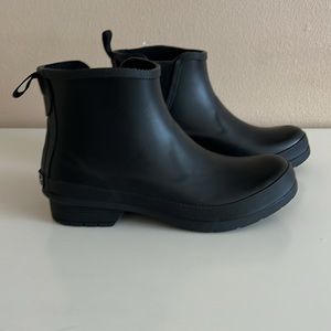 Chooka Black Chelsea Ankle Rain Boots 6